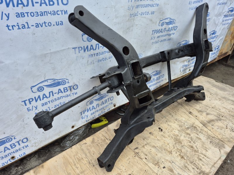 Балка задней подвески Chevrolet Captiva C100 2.4 бензин Z24SED Балка задней подвески Chevrolet Captiva C100 2.4 бензин Z24SED