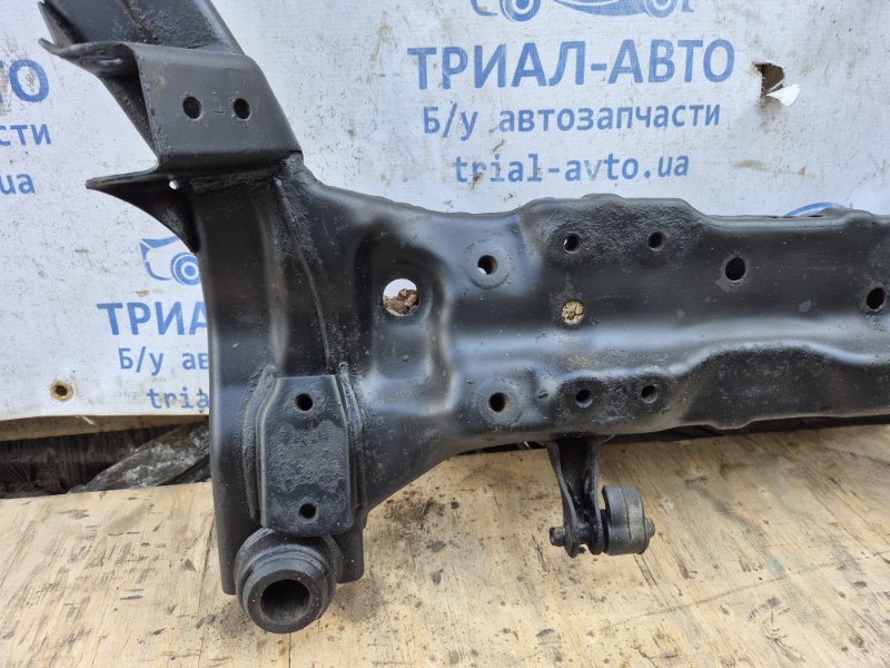 Балка передней подвески I30 2007-2012 FD 1.6 diesel D4FB Балка передней подвески I30 2007-2012 FD 1.6 diesel D4FB
