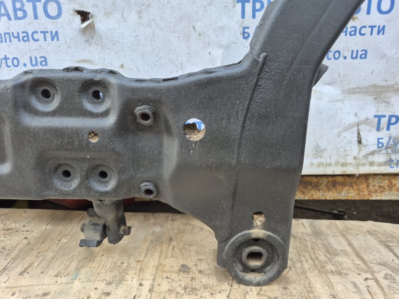 Балка передней подвески I30 2007-2012 FD 1.6 diesel D4FB Балка передней подвески I30 2007-2012 FD 1.6 diesel D4FB