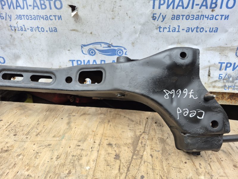 Балка задней подвески Ceed 2006-2012 ED 1.6 diesel D4FB