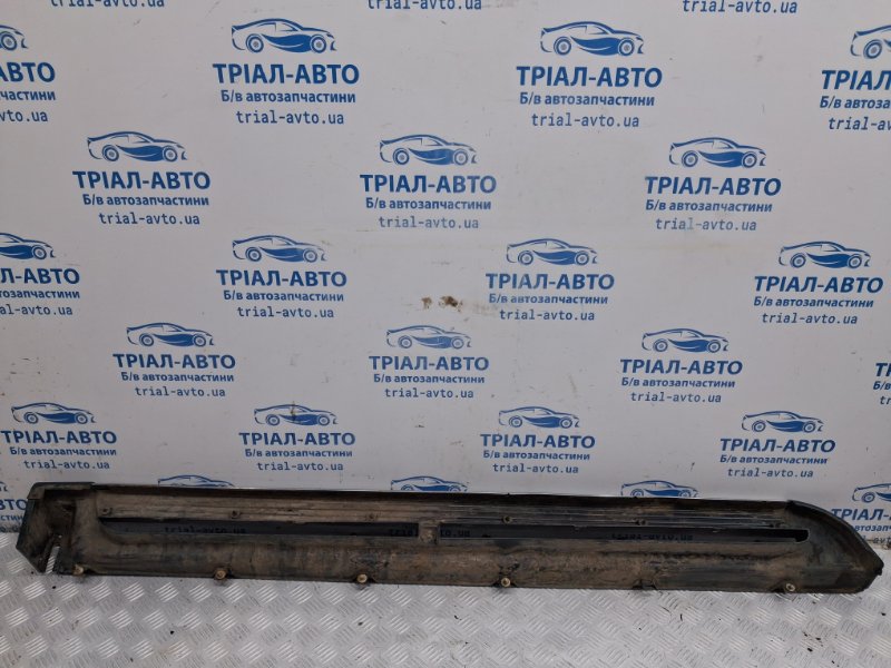 Накладка на подножку правая Pajero Sport 1996-2008 K9 2.5 Diesel 4D56 Накладка на подножку правая Pajero Sport 1996-2008 K9 2.5 Diesel 4D56