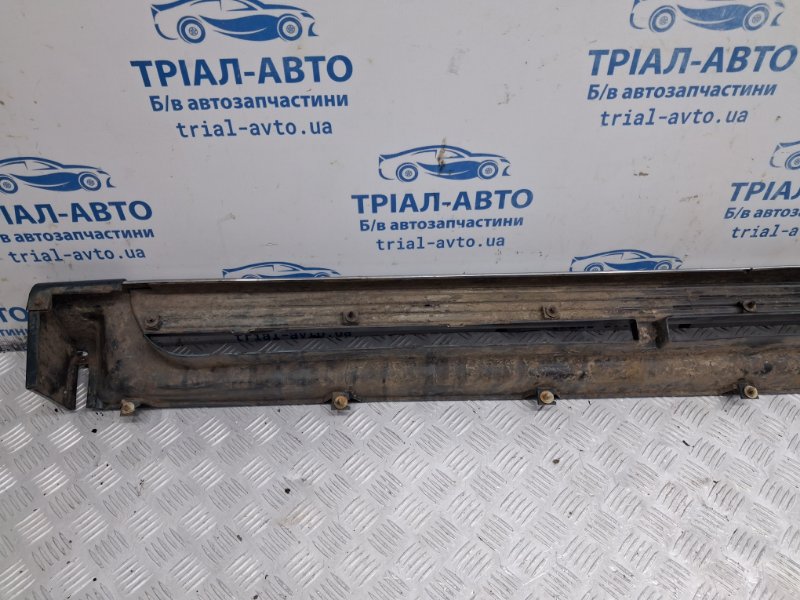 Накладка на подножку правая Pajero Sport 1996-2008 K9 2.5 Diesel 4D56 Накладка на подножку правая Pajero Sport 1996-2008 K9 2.5 Diesel 4D56