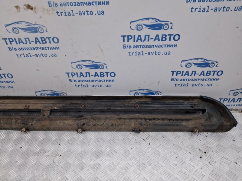 Накладка на подножку правая Pajero Sport 1996-2008 K9 2.5 Diesel 4D56 Накладка на подножку правая Pajero Sport 1996-2008 K9 2.5 Diesel 4D56