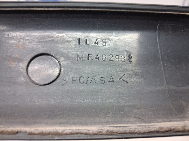 Накладка двери задняя правая Pajero Sport 1996-2008 K9 2.5 Diesel 4D56 Накладка двери задняя правая Pajero Sport 1996-2008 K9 2.5 Diesel 4D56