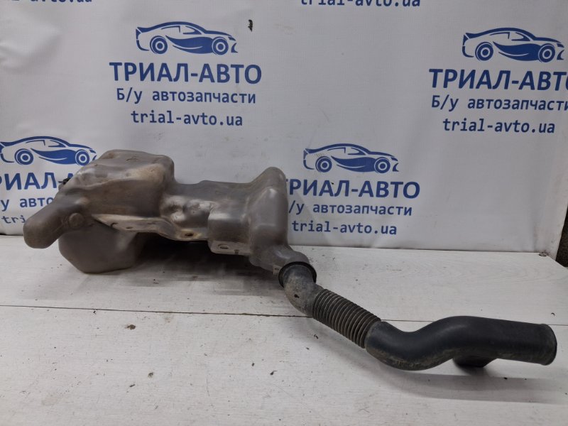 Бачок омывателя Pajero Sport 1996-2008 K9 2.5 Diesel 4D56 Бачок омывателя Pajero Sport 1996-2008 K9 2.5 Diesel 4D56