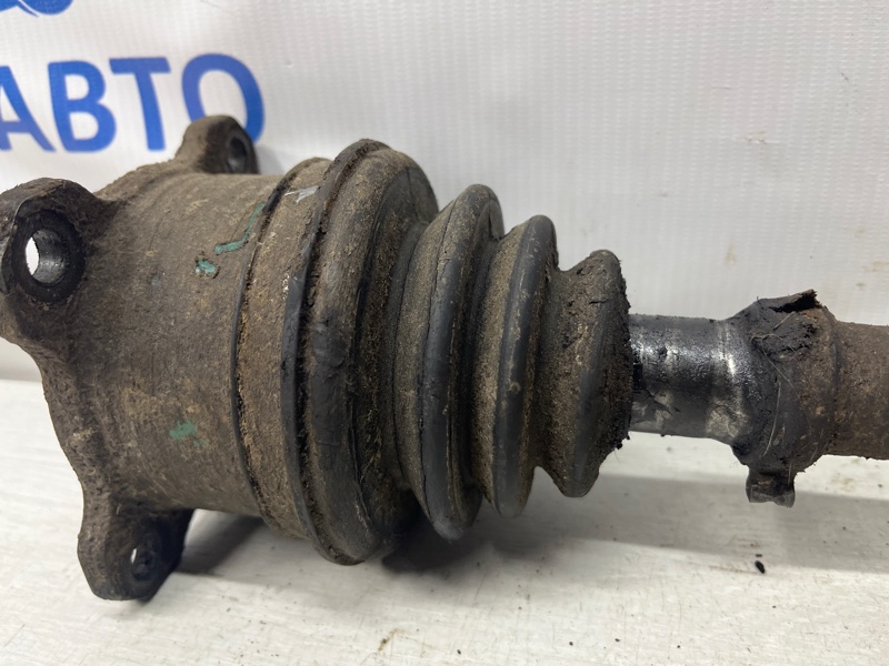 Привод передний правый Pajero Sport 1996-2008 K9 2.5 Diesel 4D56