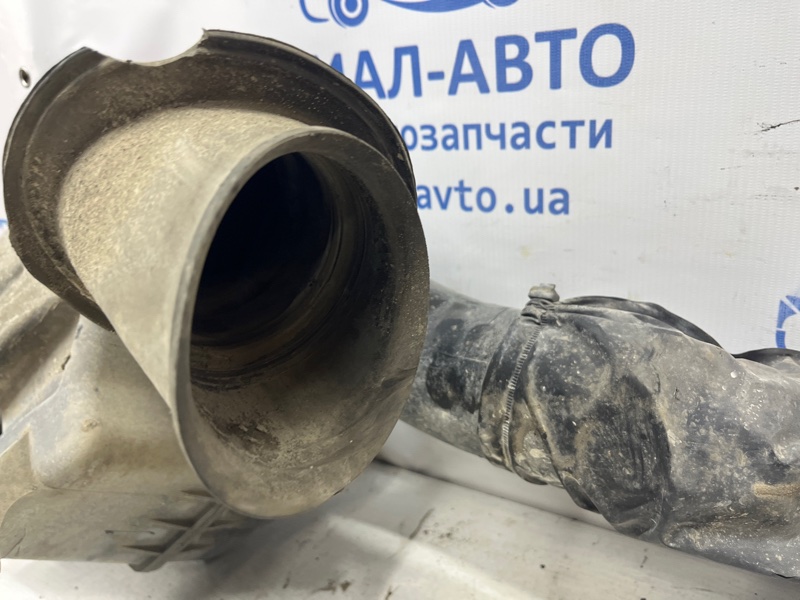 Резонатор воздухозаборника Captiva 2006-2018 C100 2.0 Дизель Z20S Резонатор воздухозаборника Captiva 2006-2018 C100 2.0 Дизель Z20S