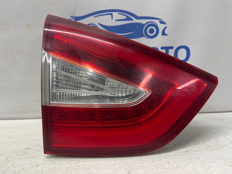 Запчасть фонарь задний внутренний левый Hyundai IX35 2009-2015 LM 1.7 diesel D4FD 924032Y500 Б/У Фонарь задний внутренний левый Hyundai IX35 2009-2015 LM 1.7 diesel D4FD 924032Y500 Б/У