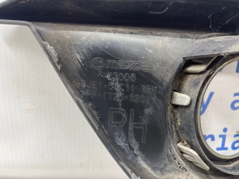 Решетка противотуманки правая 3 2013-2019 BM 2.2 diesel