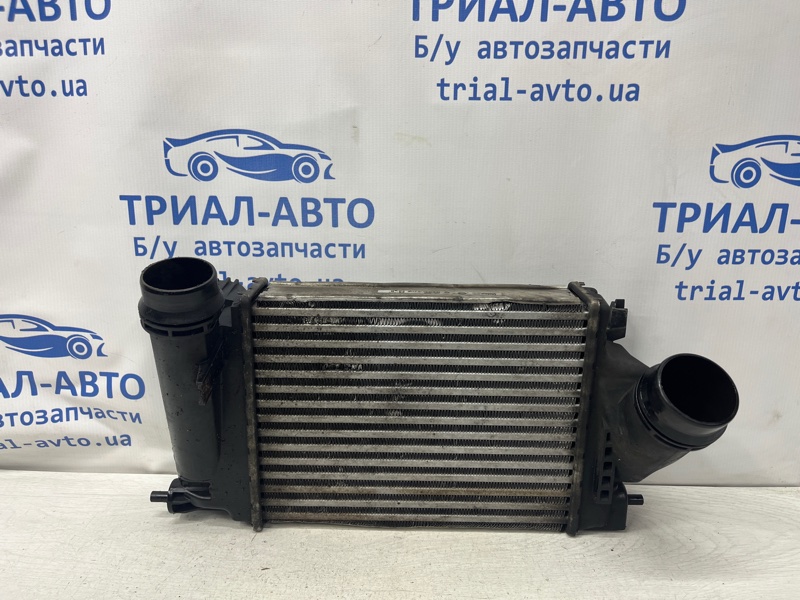 Радиатор интеркуллера Nissan Qashqai 2013-2022 J11 1.6 diesel R9M 144614EB0A Б/У