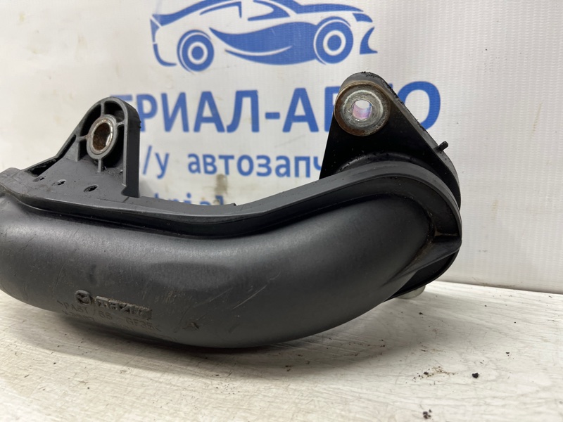 Патрубок интеркулера 3 2013-2019 BM 2.2 diesel Патрубок интеркулера 3 2013-2019 BM 2.2 diesel