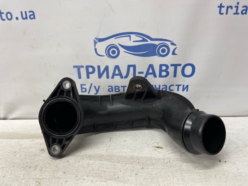Патрубок интеркулера 3 2013-2019 BM 2.2 diesel Патрубок интеркулера 3 2013-2019 BM 2.2 diesel