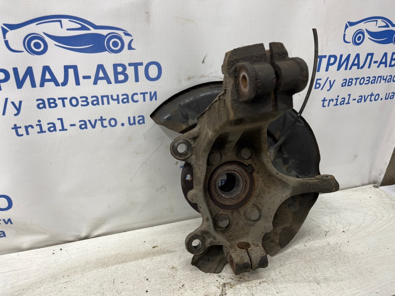 Кулак поворотный правый со ступицей Nissan Qashqai J11 1.6 diesel R9M Кулак поворотный правый со ступицей Nissan Qashqai J11 1.6 diesel R9M