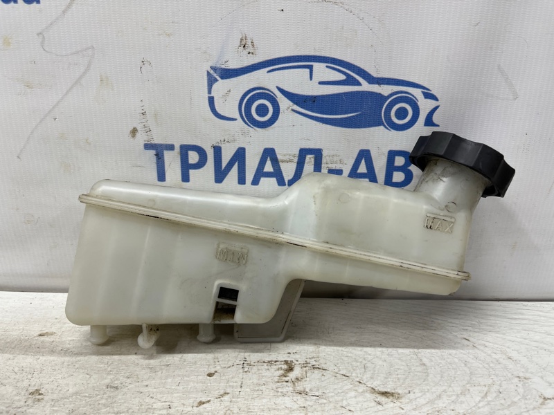 Запчасть бачок главного тормозного цилиндра Hyundai IX35 2009-2015 LM 1.7 diesel D4FD 585102S920 Б/У Бачок главного тормозного цилиндра Hyundai IX35 2009-2015 LM 1.7 diesel D4FD 585102S920 Б/У