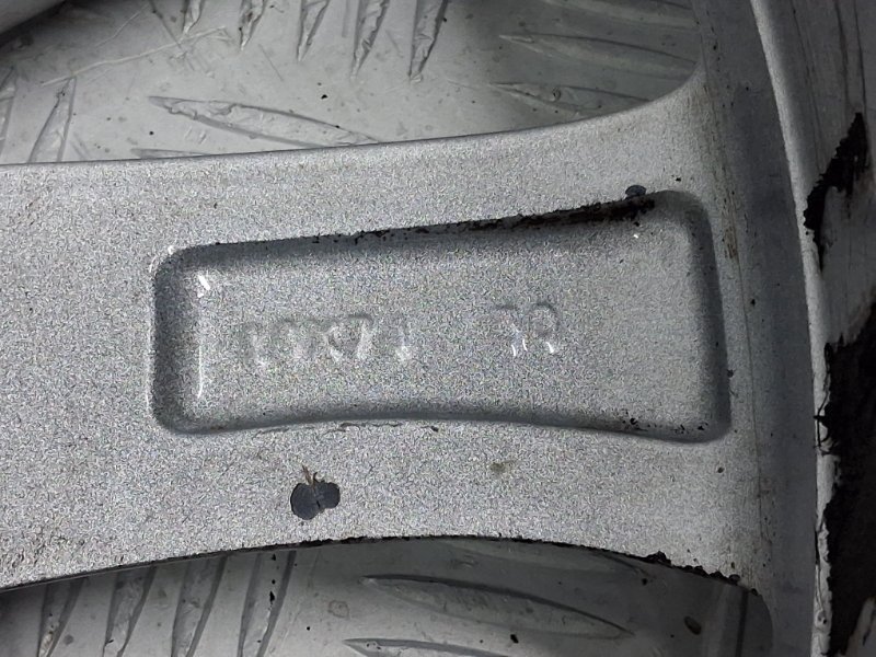 Диски титан комплект R18 3 2013-2019 BM 2.2 diesel Диски титан комплект R18 3 2013-2019 BM 2.2 diesel