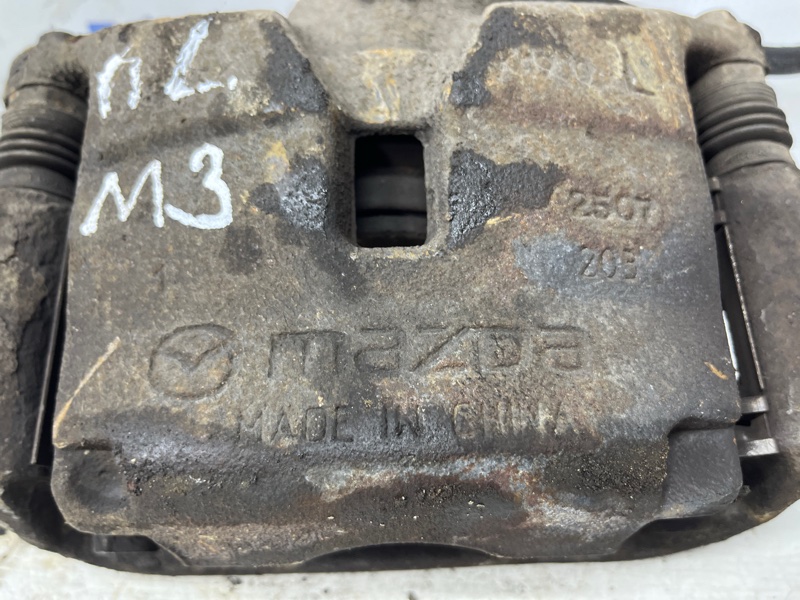 Суппорт передний левый 3 2013-2019 BM 2.2 diesel Суппорт передний левый 3 2013-2019 BM 2.2 diesel