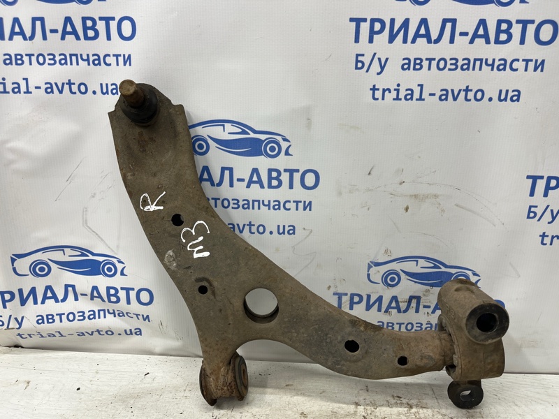 Запчасть рычаг правый Mazda 3 2013-2019 BM 2.2 diesel B60P34300E Б/У Рычаг правый Mazda 3 2013-2019 BM 2.2 diesel B60P34300E Б/У