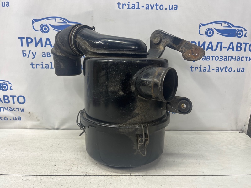Запчасть корпус воздушного фильтра Mitsubishi Pajero Sport 1996-2008 K9 2.5 Diesel 4D56 MR386400 Б/У Корпус воздушного фильтра Mitsubishi Pajero Sport 1996-2008 K9 2.5 Diesel 4D56 MR386400 Б/У