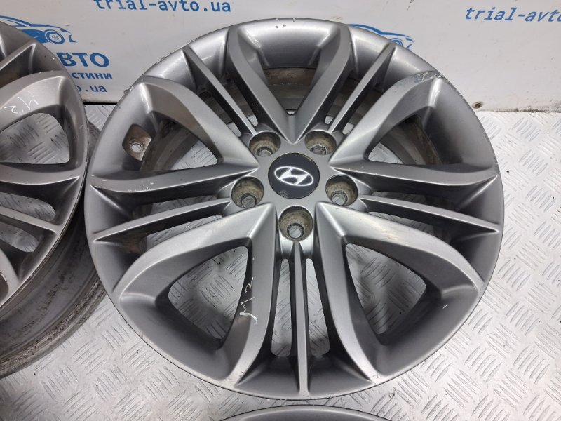 Диски титан комплект R17 Hyundai IX35 LM 1.7 diesel D4FD Диски титан комплект R17 Hyundai IX35 LM 1.7 diesel D4FD