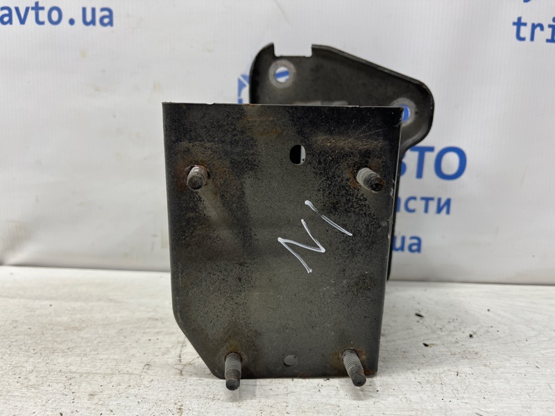 Кронштейн усилителя переднего бампера левый Nissan Qashqai 2013-2022 J11 1.6 diesel R9M F22154EAMA Б/У