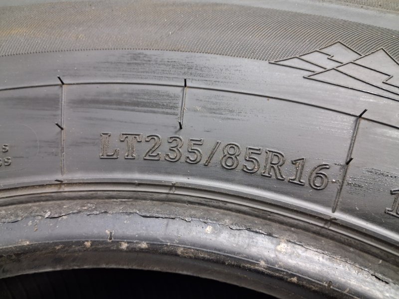 Шины 2 шт 225/65 R17