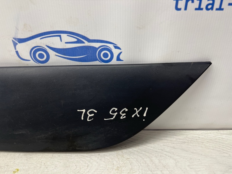 Накладка двери задняя левая Hyundai IX35 LM 1.7 diesel D4FD Накладка двери задняя левая Hyundai IX35 LM 1.7 diesel D4FD