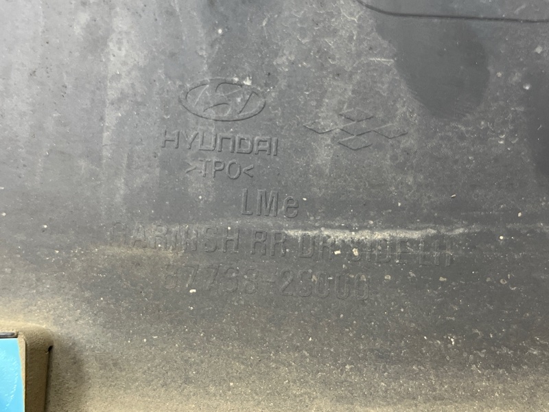 Накладка двери задняя левая IX35 2009-2015 LM 1.7 diesel D4FD Накладка двери задняя левая IX35 2009-2015 LM 1.7 diesel D4FD