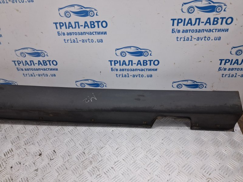 Накладка порога внешняя правая IX35 2009-2015 LM 1.7 diesel D4FD Накладка порога внешняя правая IX35 2009-2015 LM 1.7 diesel D4FD