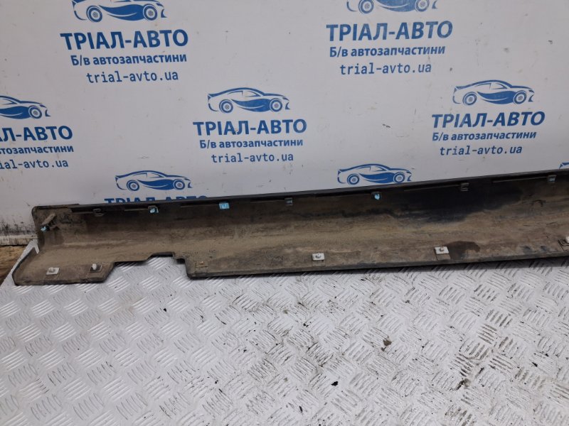 Накладка порога внешняя правая IX35 2009-2015 LM 1.7 diesel D4FD Накладка порога внешняя правая IX35 2009-2015 LM 1.7 diesel D4FD
