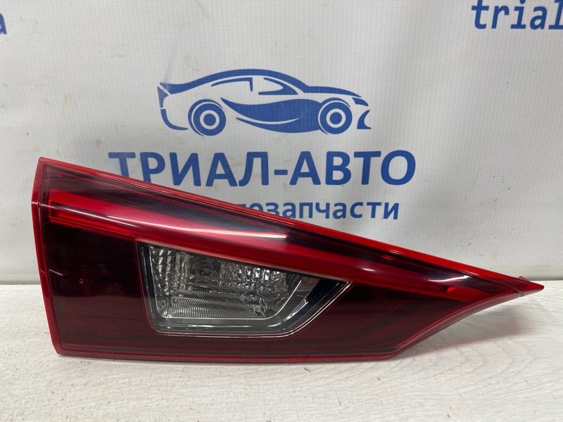 Фонарь задний внутренний левый Mazda 3 2013-2019 BM 2.2 diesel BJF2513G0C Б/У