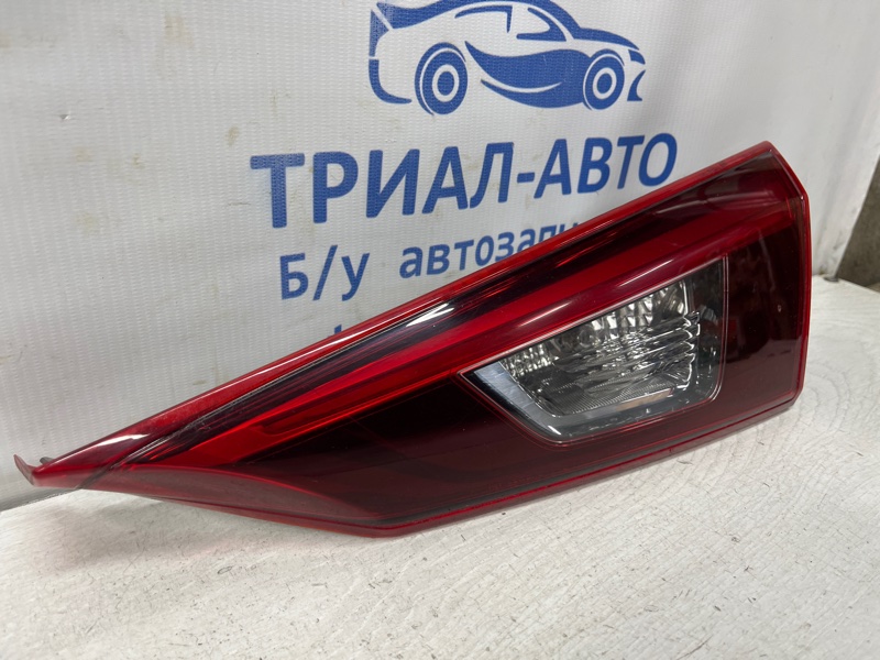 Фонарь задний внутренний правый Mazda 3 BM 2.2 diesel Фонарь задний внутренний правый Mazda 3 BM 2.2 diesel