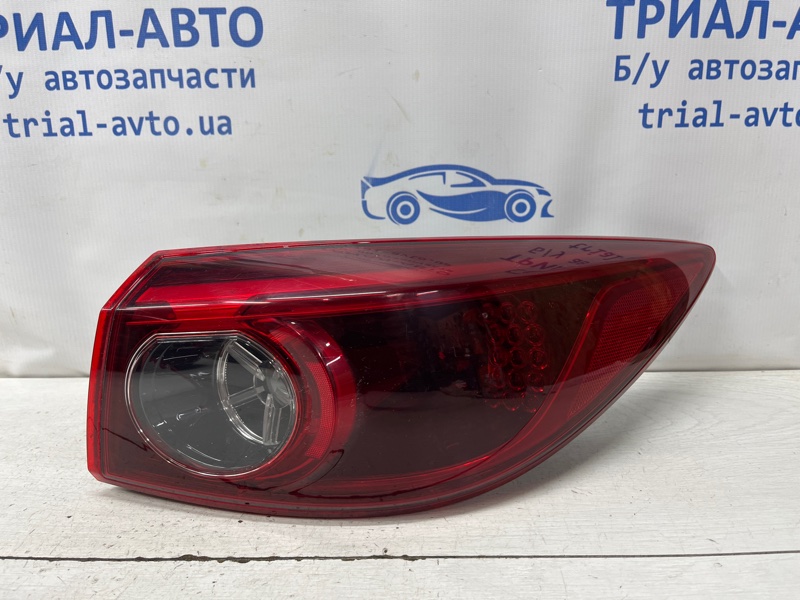 Фонарь задний внешний правый Mazda 3 2013-2019 BM 2.2 diesel B45D51150 Б/У