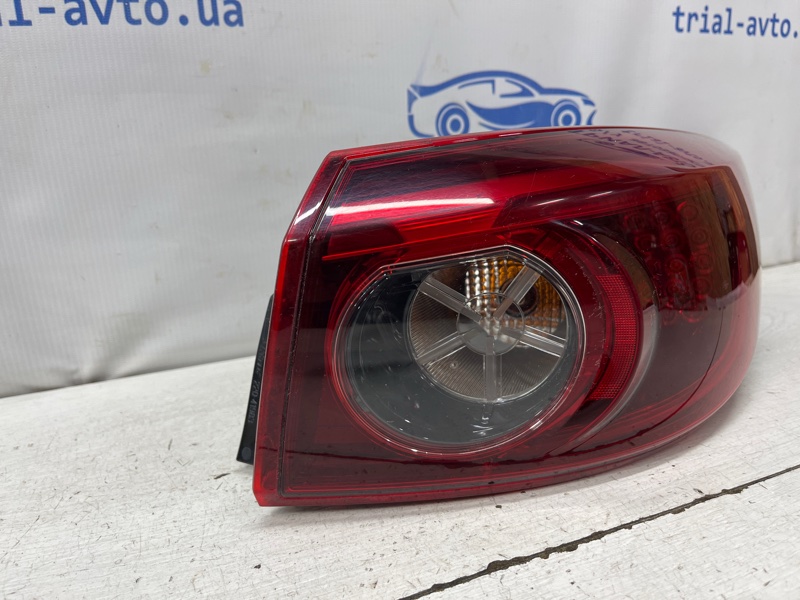 Фонарь задний внешний правый 3 2013-2019 BM 2.2 diesel