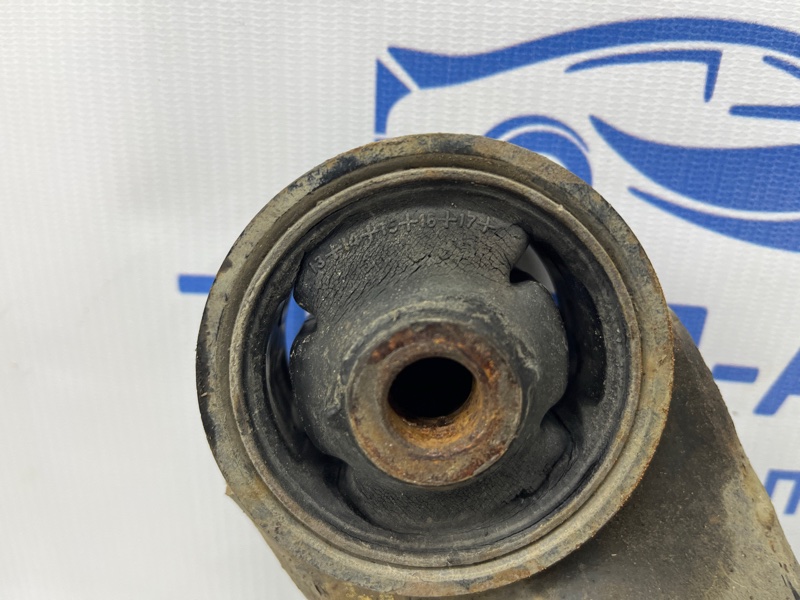 Рычаг передний нижний правый Hyundai IX35 LM 1.7 diesel D4FD Рычаг передний нижний правый Hyundai IX35 LM 1.7 diesel D4FD