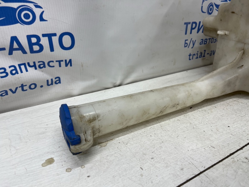 Бачок омывателя Hyundai IX35 LM 1.7 diesel D4FD Бачок омывателя Hyundai IX35 LM 1.7 diesel D4FD