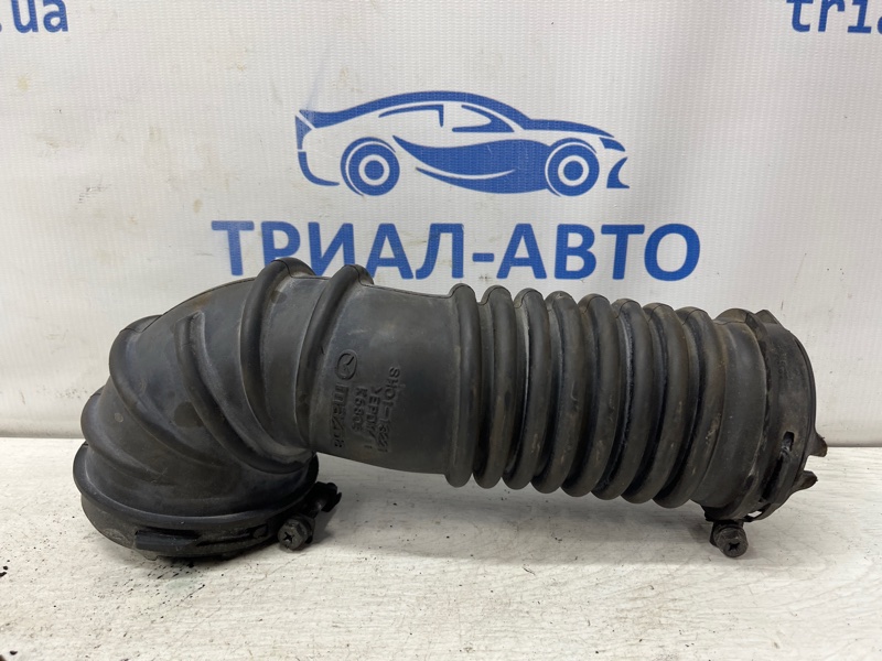 Запчасть патрубок воздушного фильтра Mazda 3 2013-2019 BM 2.2 diesel SH0113221 Б/У Патрубок воздушного фильтра Mazda 3 2013-2019 BM 2.2 diesel SH0113221 Б/У