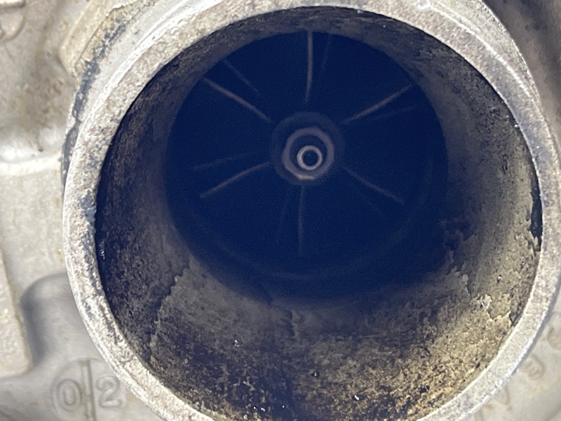 Турбина ПОД РЕСТАВРАЦИЮ 3 2013-2019 BM 2.2 diesel Турбина ПОД РЕСТАВРАЦИЮ 3 2013-2019 BM 2.2 diesel