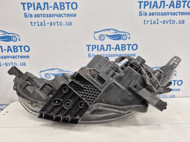 Фара правая Qashqai 2013-2022 J11 1.6 diesel R9M Фара правая Qashqai 2013-2022 J11 1.6 diesel R9M