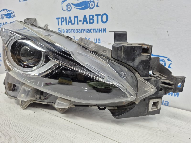 Фара правая Ксенон Mazda 3 BM 2.2 diesel Фара правая Ксенон Mazda 3 BM 2.2 diesel