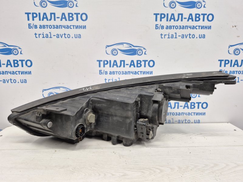 Фара правая IX35 2009-2015 LM 1.7 diesel D4FD Фара правая IX35 2009-2015 LM 1.7 diesel D4FD