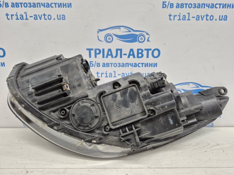 Фара правая IX35 2009-2015 LM 1.7 diesel D4FD Фара правая IX35 2009-2015 LM 1.7 diesel D4FD