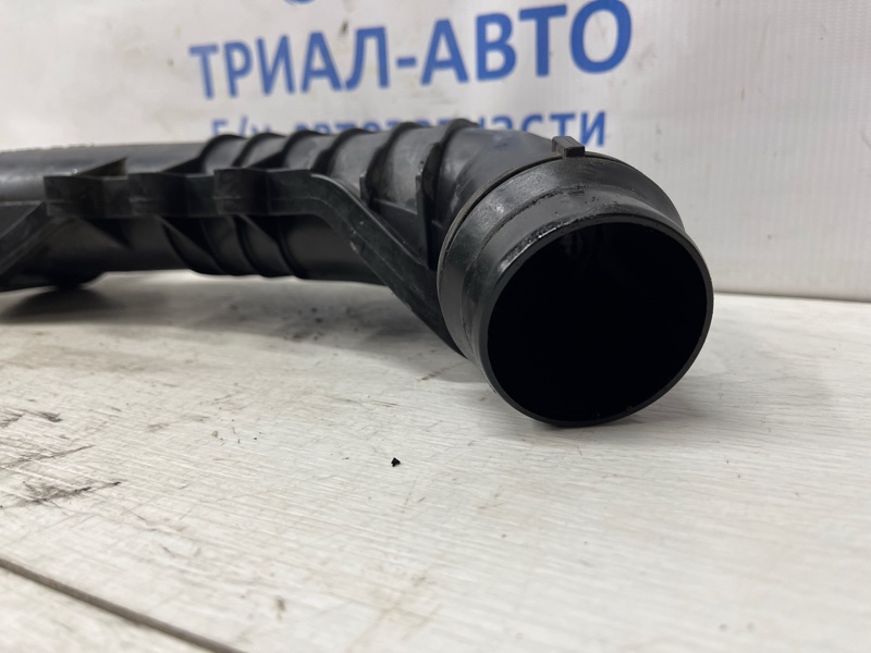 Патрубок турбины Mazda 3 BM 2.2 diesel Патрубок турбины Mazda 3 BM 2.2 diesel