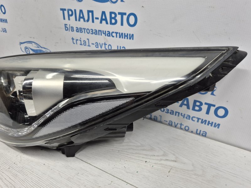 Фара левая IX35 2009-2015 LM 1.7 diesel D4FD Фара левая IX35 2009-2015 LM 1.7 diesel D4FD