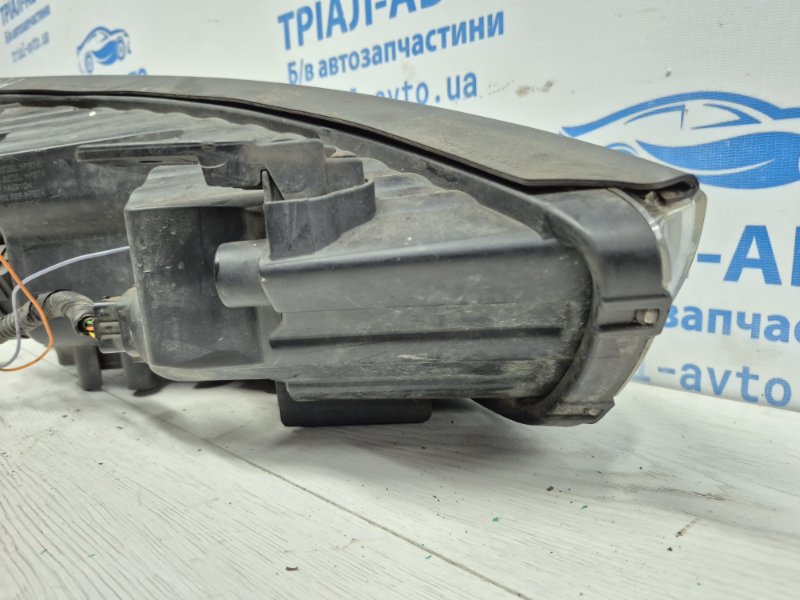 Фара левая IX35 2009-2015 LM 1.7 diesel D4FD Фара левая IX35 2009-2015 LM 1.7 diesel D4FD