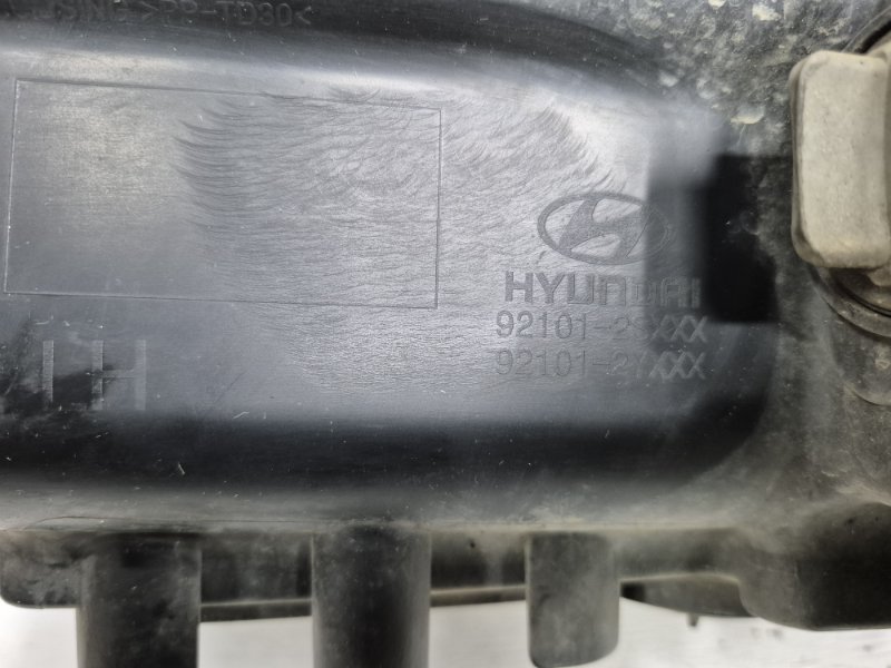 Фара левая IX35 2009-2015 LM 1.7 diesel D4FD Фара левая IX35 2009-2015 LM 1.7 diesel D4FD