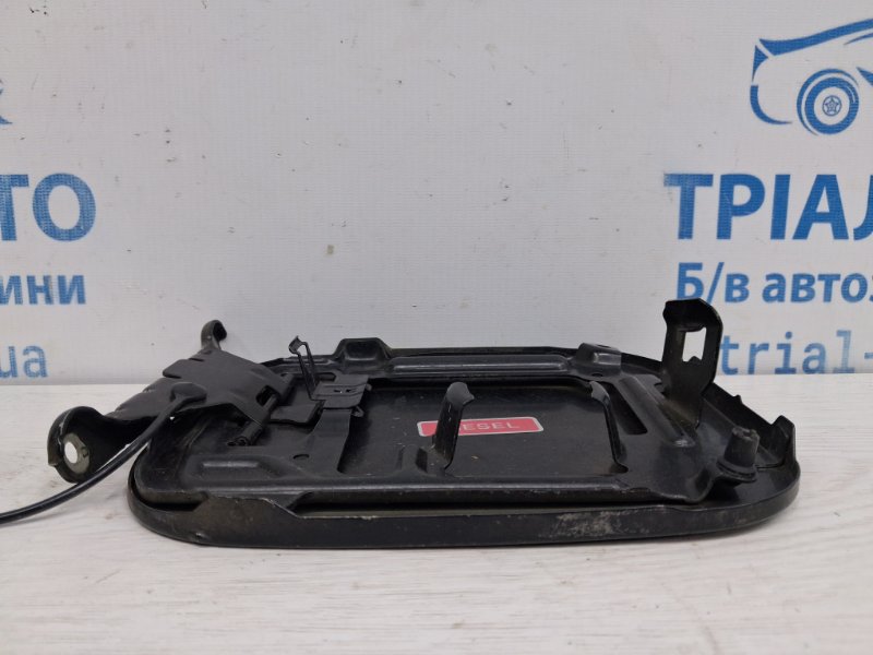 Лючок бака Qashqai 2013-2022 J11 1.6 diesel R9M Лючок бака Qashqai 2013-2022 J11 1.6 diesel R9M