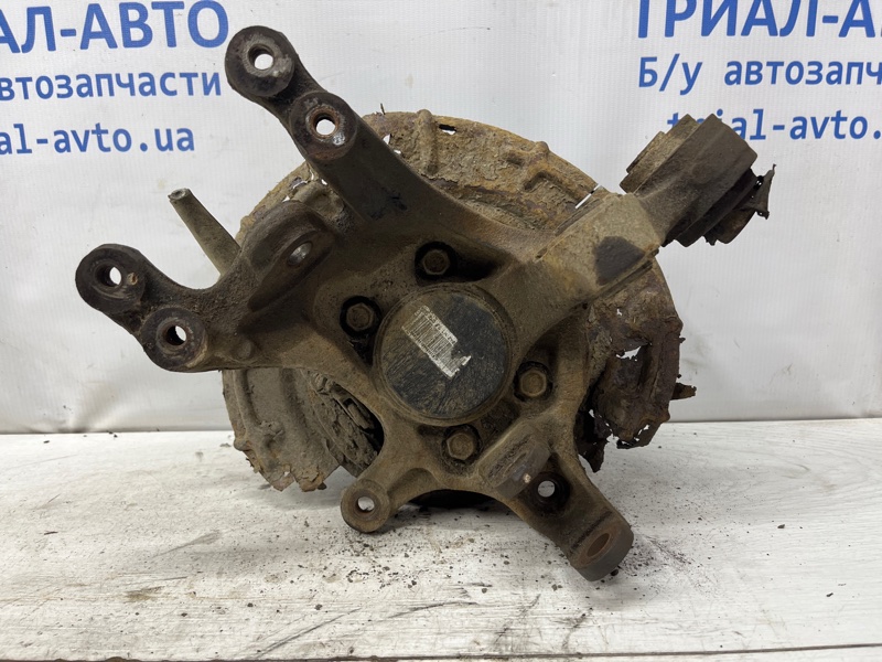 Запчасть цапфа задняя левая со ступицей Hyundai IX35 2009-2015 LM 1.7 diesel D4FD 527102Y800 Б/У Цапфа задняя левая со ступицей Hyundai IX35 2009-2015 LM 1.7 diesel D4FD 527102Y800 Б/У