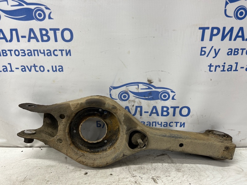 Запчасть рычаг задней подвески нижний поперечный (под пружину) Hyundai IX35 2009-2015 LM 1.7 diesel D4FD 552102Y000 Б/У Рычаг задней подвески нижний поперечный (под пружину) Hyundai IX35 2009-2015 LM 1.7 diesel D4FD 552102Y000 Б/У