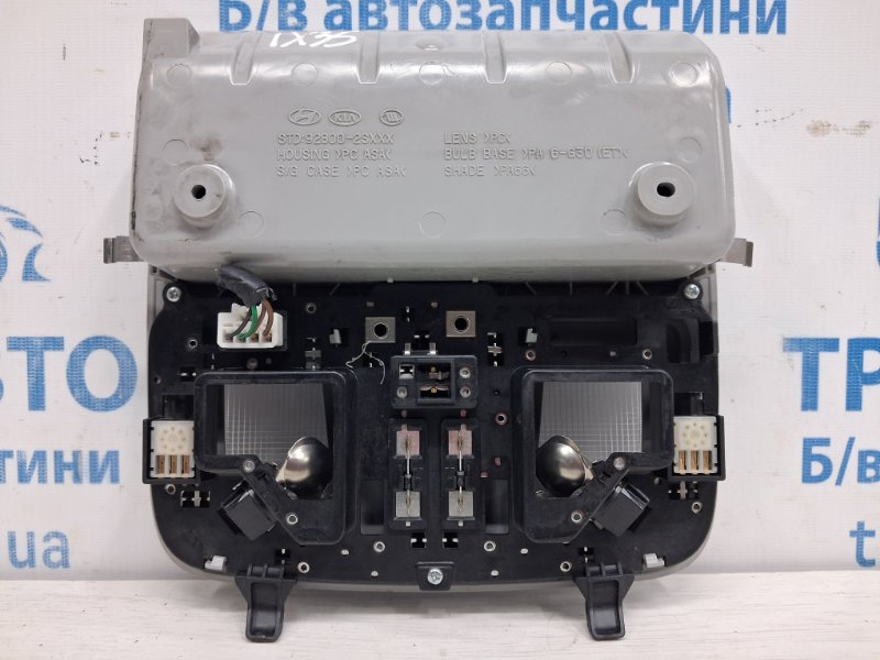 Плафон передний Hyundai IX35 LM 1.7 diesel D4FD Плафон передний Hyundai IX35 LM 1.7 diesel D4FD