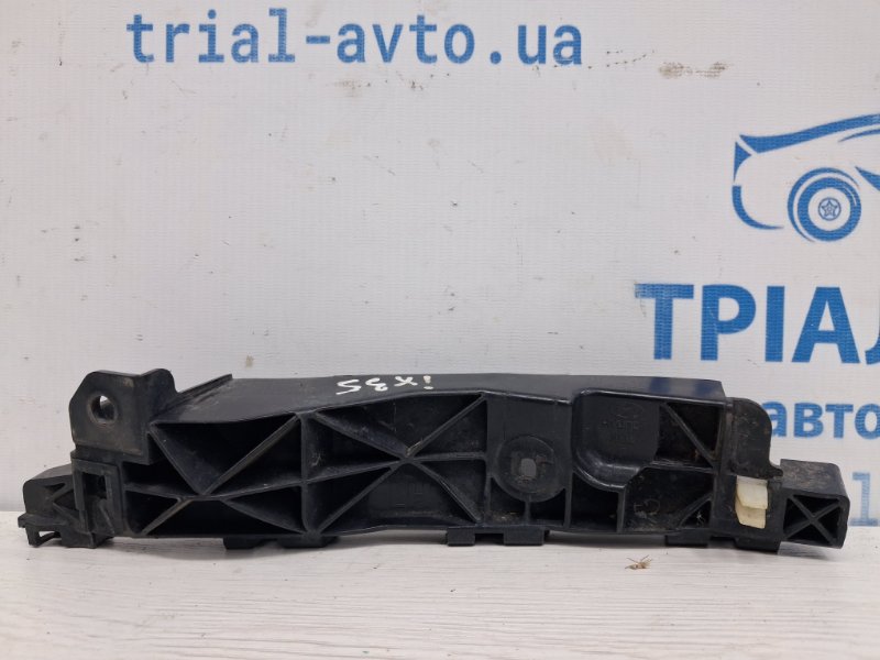 Запчасть кронштейн бампера передний левый Hyundai IX35 2009-2015 LM 1.7 diesel D4FD 865132Y000 Б/У Кронштейн бампера передний левый Hyundai IX35 2009-2015 LM 1.7 diesel D4FD 865132Y000 Б/У